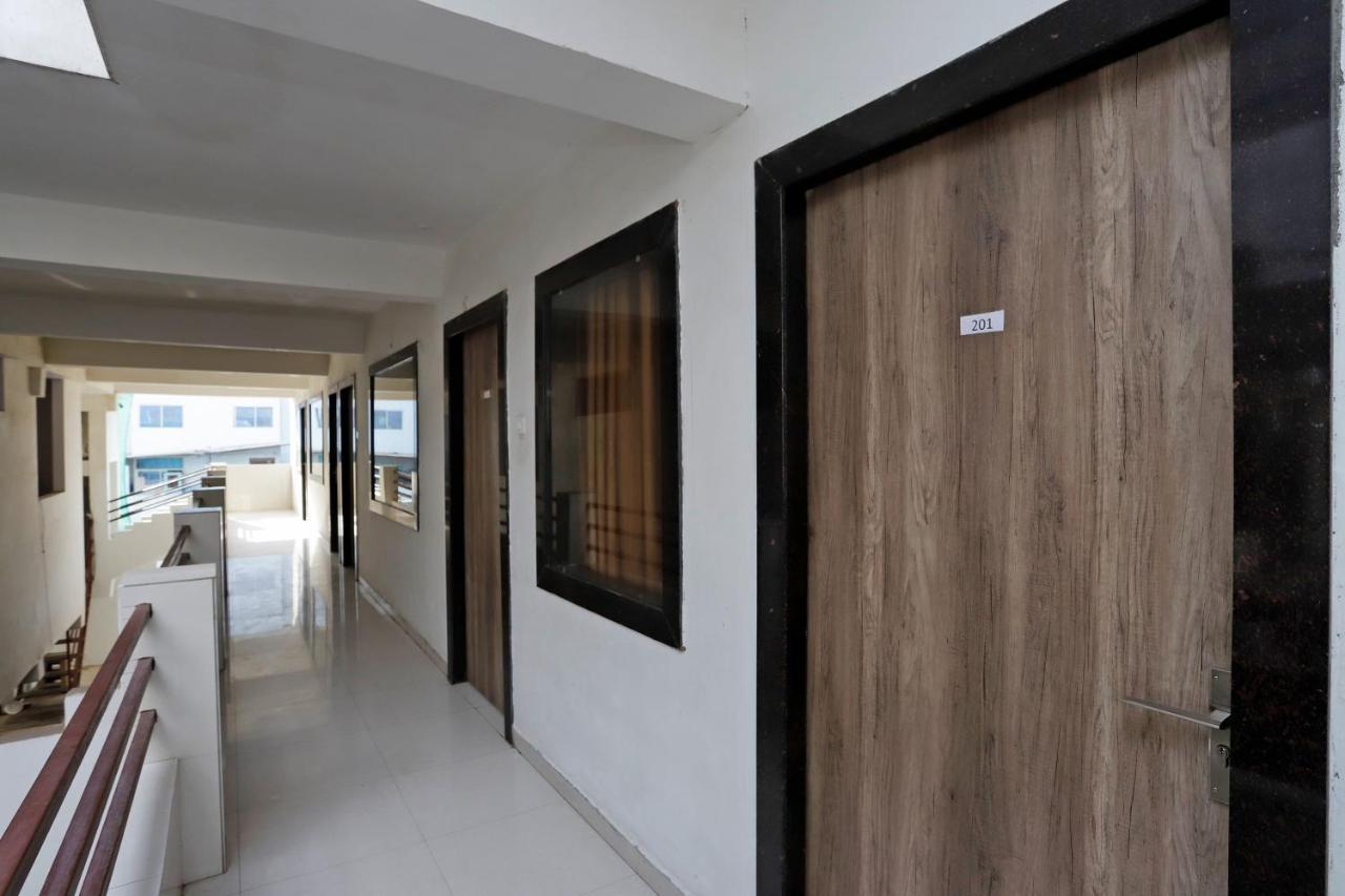 Spot On 39940 Shree Shine Hotel Satna Exterior foto